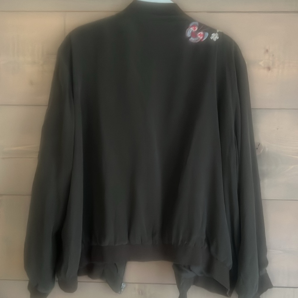 Johnny Was Lucy crepe de chin silk Floral Embroidered Bomber Jacket - Picture 4 of 10